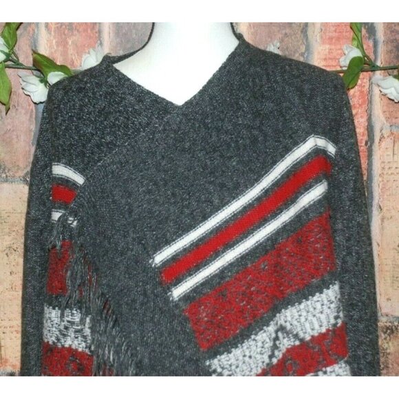 St. John's Bay Ladies L Gray Red Striped Open Front Cardigan Sweater Fringe Cozy - Picture 3 of 10